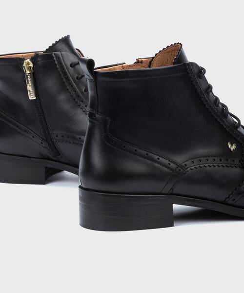 Flat ankle boots | MOSCOVA 1708-B242P | BLACK | Martinelli